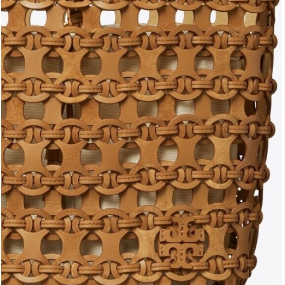 Tory Burch Mcgraw DieCut Large Bucket Bag Gem